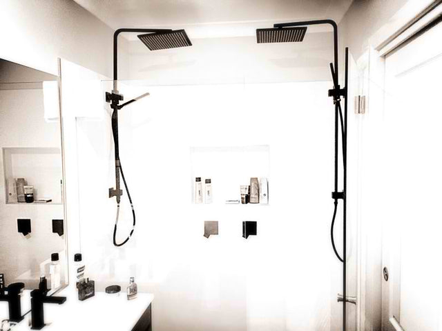 Meir Square Combination Shower Rail 200mm Shower Rose - Matte Black (SKU: MZ0202) Image - 4