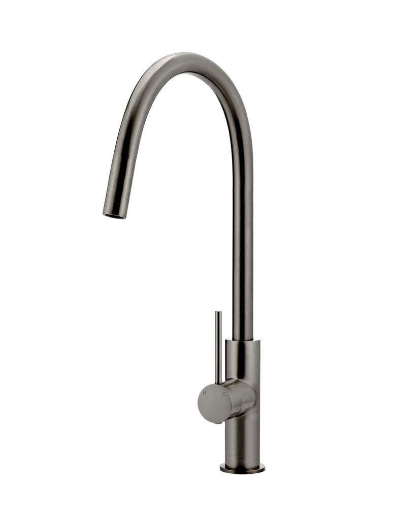 Kitchen pull store out taps