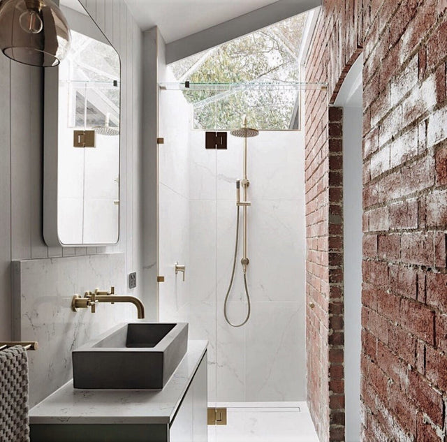 Meir Round Combination Shower Rail, 200mm Head, Single Function Hand Shower - Tiger Bronze (SKU: MZ0704-R-PVDBB) Image - 4