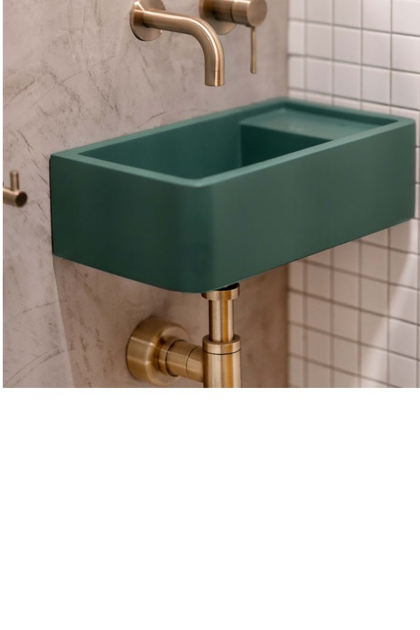 Meir Round Bottle Trap for 32mm basin waste and 40mm outlet - Tiger Bronze (SKU: MP05-R-PVDBB) Image - 3